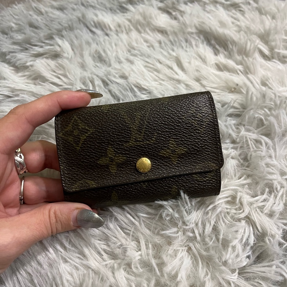 Louis Vuitton Dark Brown Monogram Key Organizer, 6 keys